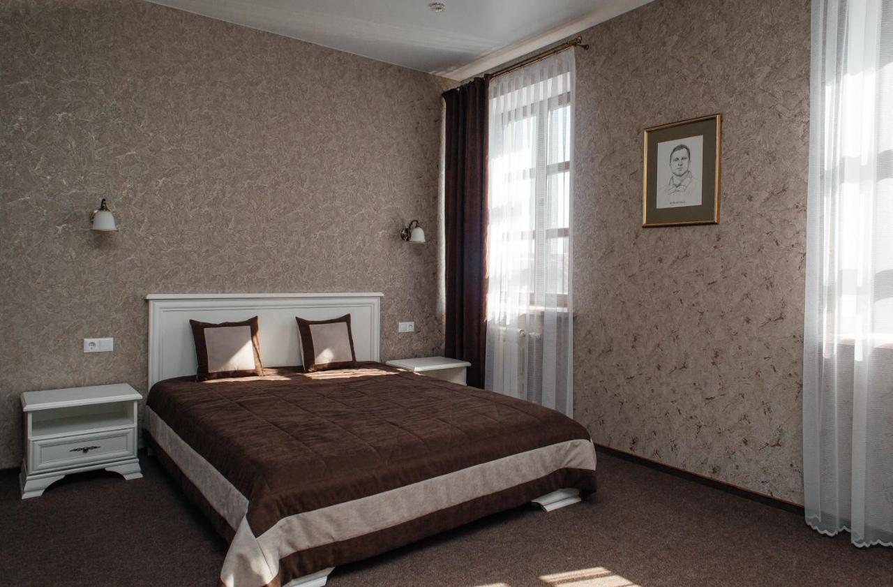 Belastok Hotel เนียสวิจ ภายนอก รูปภาพ